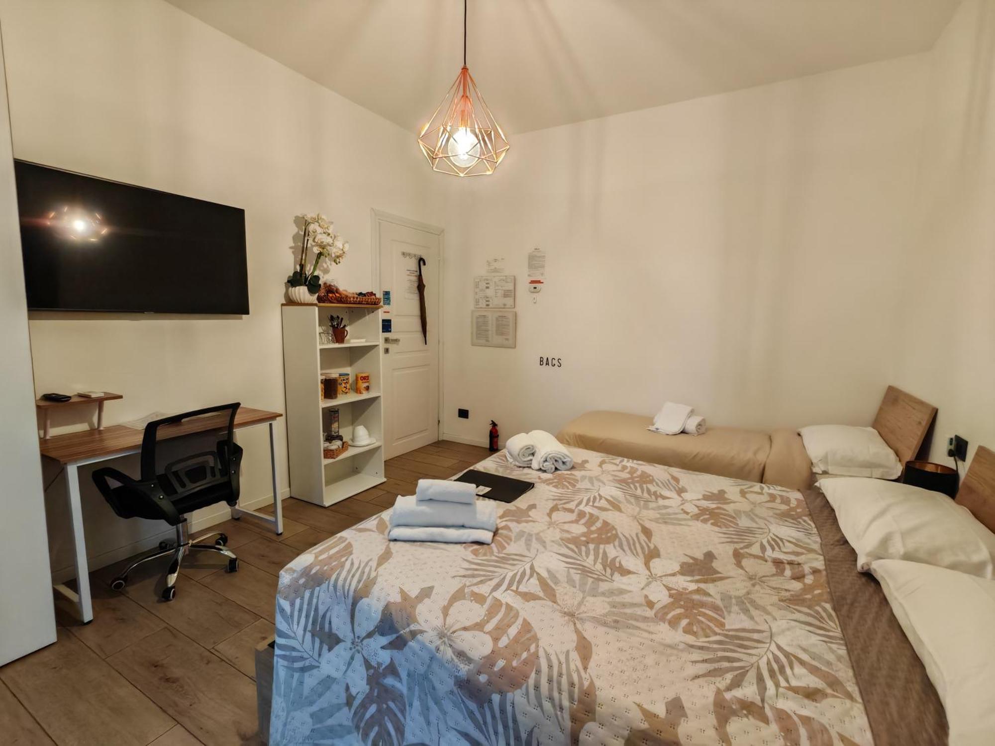 Mc Fly Rooms Malpensa Airport กัลลาราเต ภายนอก รูปภาพ