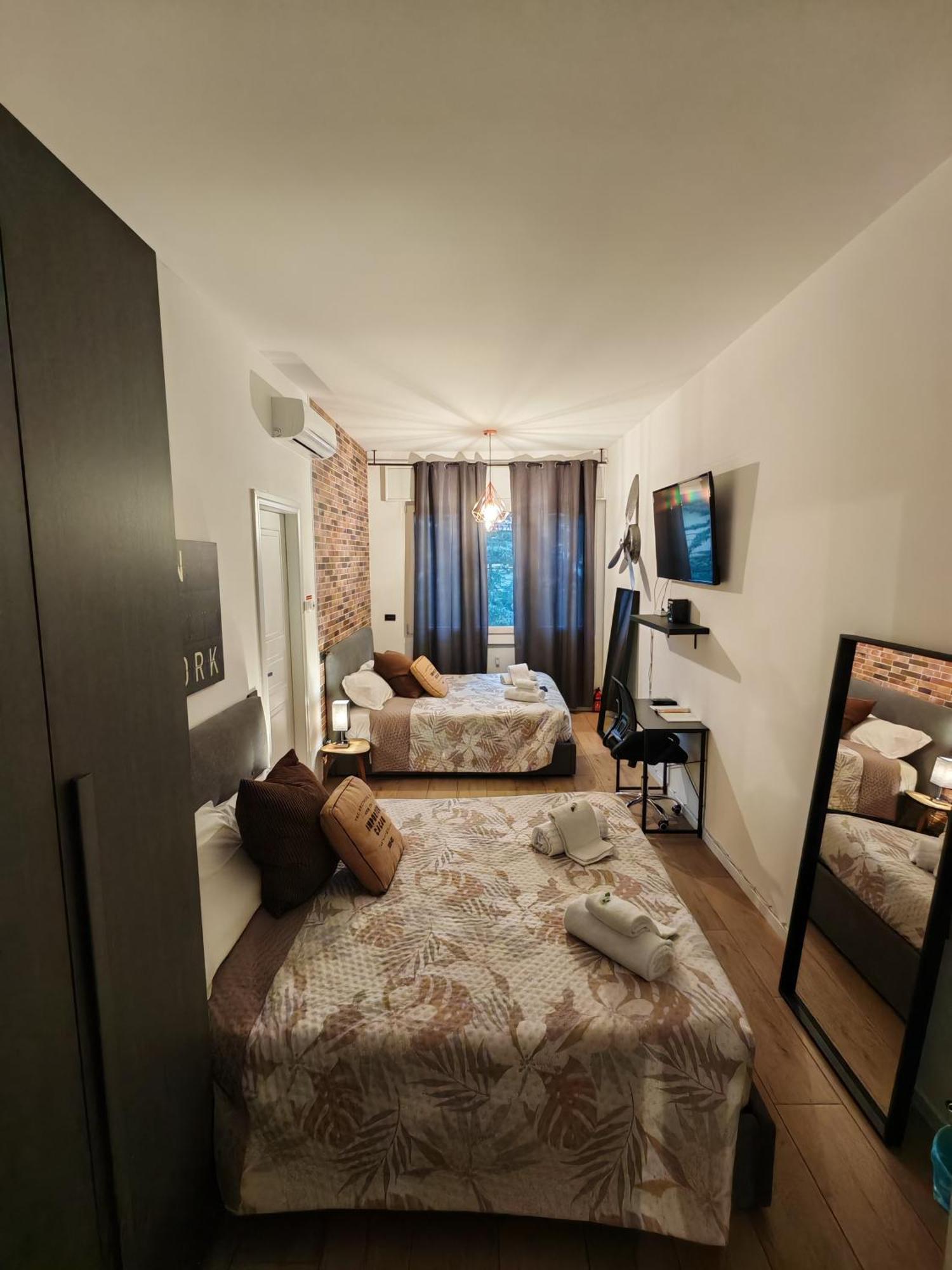 Mc Fly Rooms Malpensa Airport กัลลาราเต ภายนอก รูปภาพ